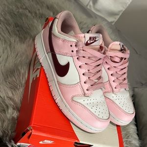 Dunk pink foam